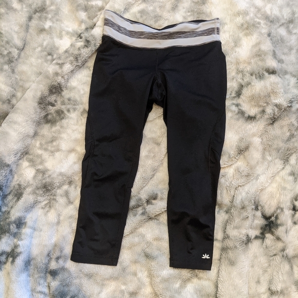 Lukka Capri Leggings